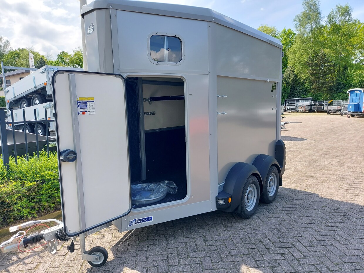 Ifor-Williams HB403 Zilver - Voorlader LET OP! GEHEEL COMPLEET VOLGENS OMSCHRIJVING.