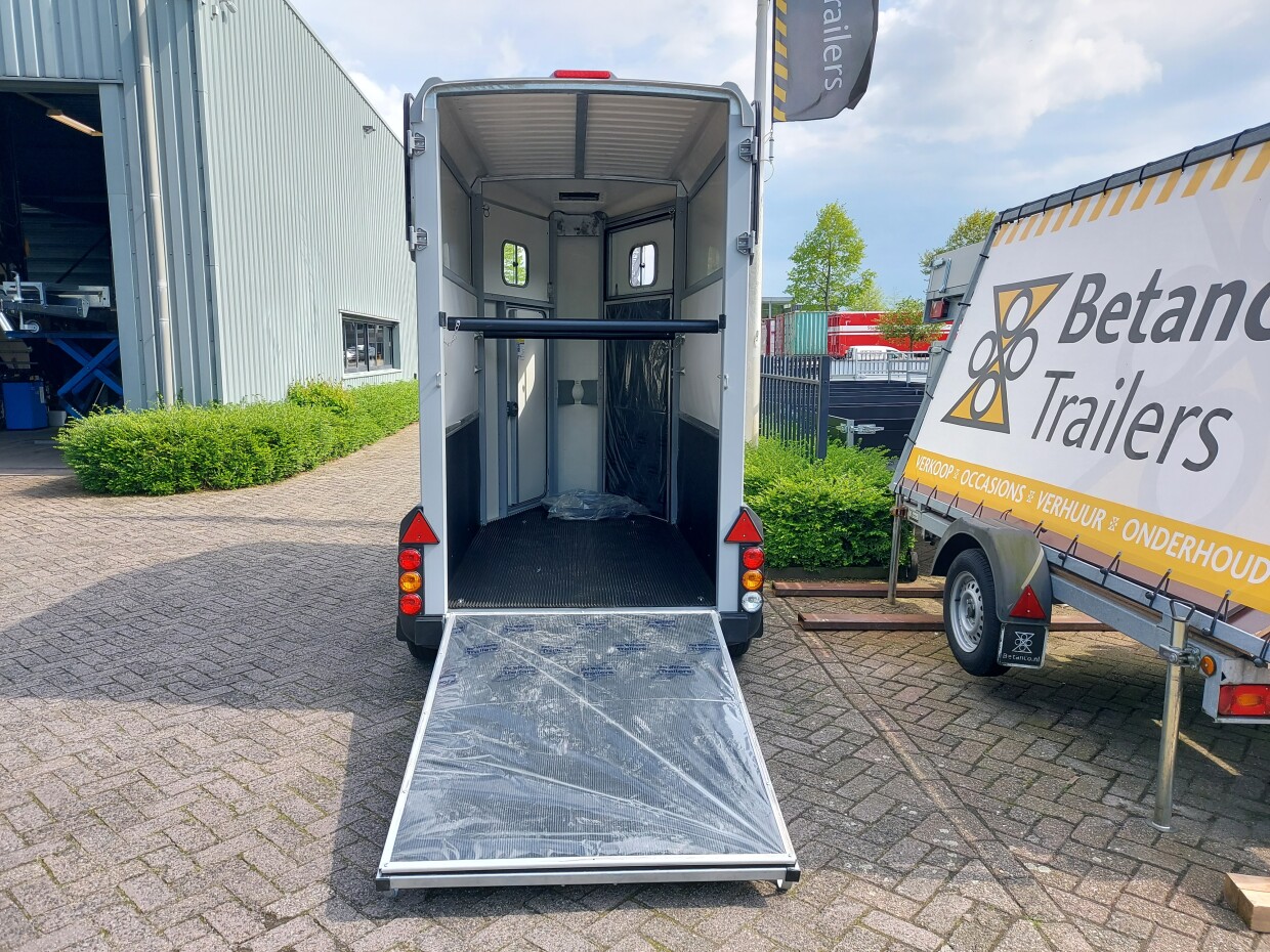 Ifor-Williams HB403 Zilver - Voorlader LET OP! GEHEEL COMPLEET VOLGENS OMSCHRIJVING.