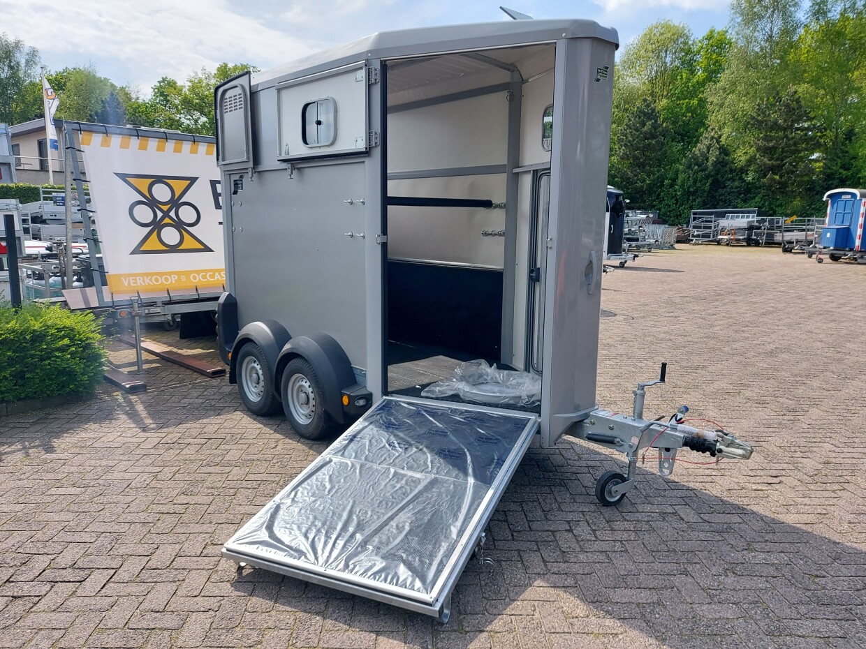 Ifor-Williams HB403 Zilver - Voorlader LET OP! GEHEEL COMPLEET VOLGENS OMSCHRIJVING.