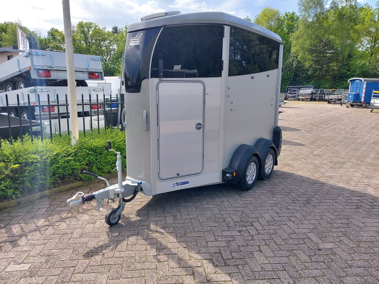 Ifor Williams HBX 403 Zilver - Voorlader LET OP! GEHEEL COMPLEET VOLGENS OMSCHRIJVING.