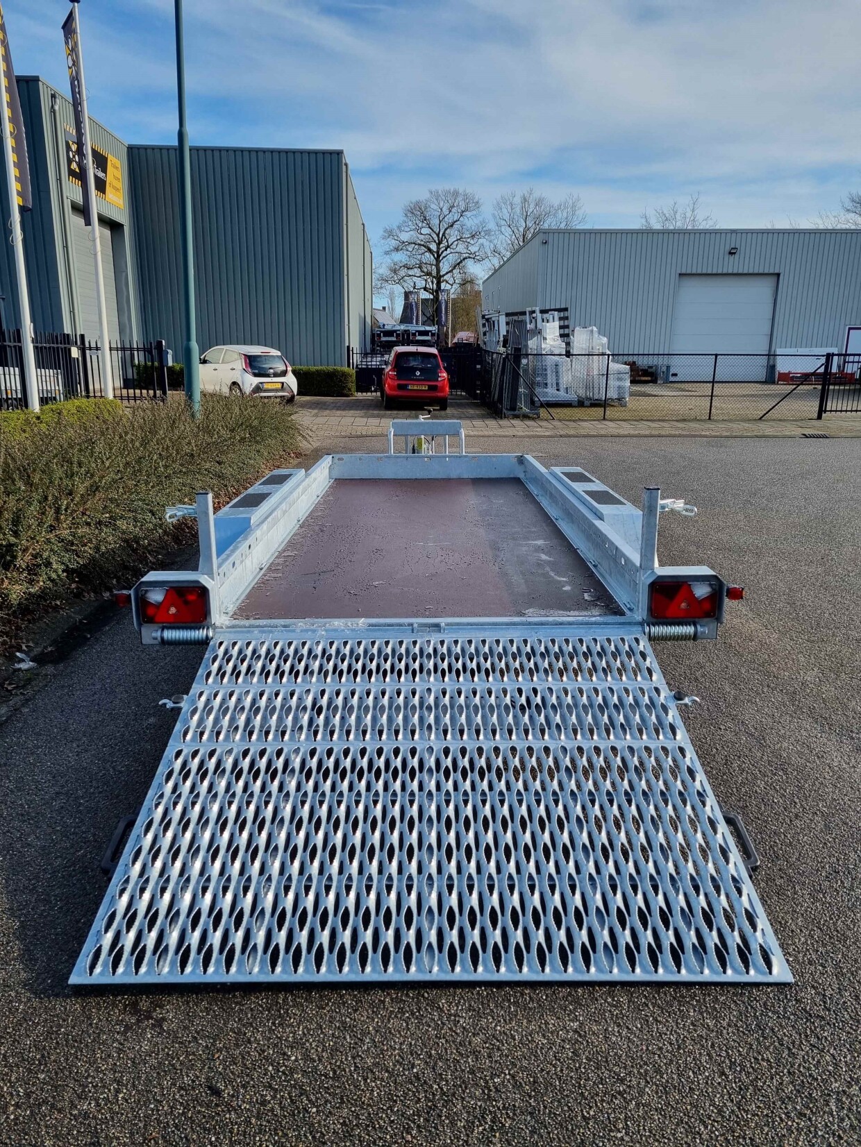 Hapert Indigo LF-3 met oprijklep 150 cm