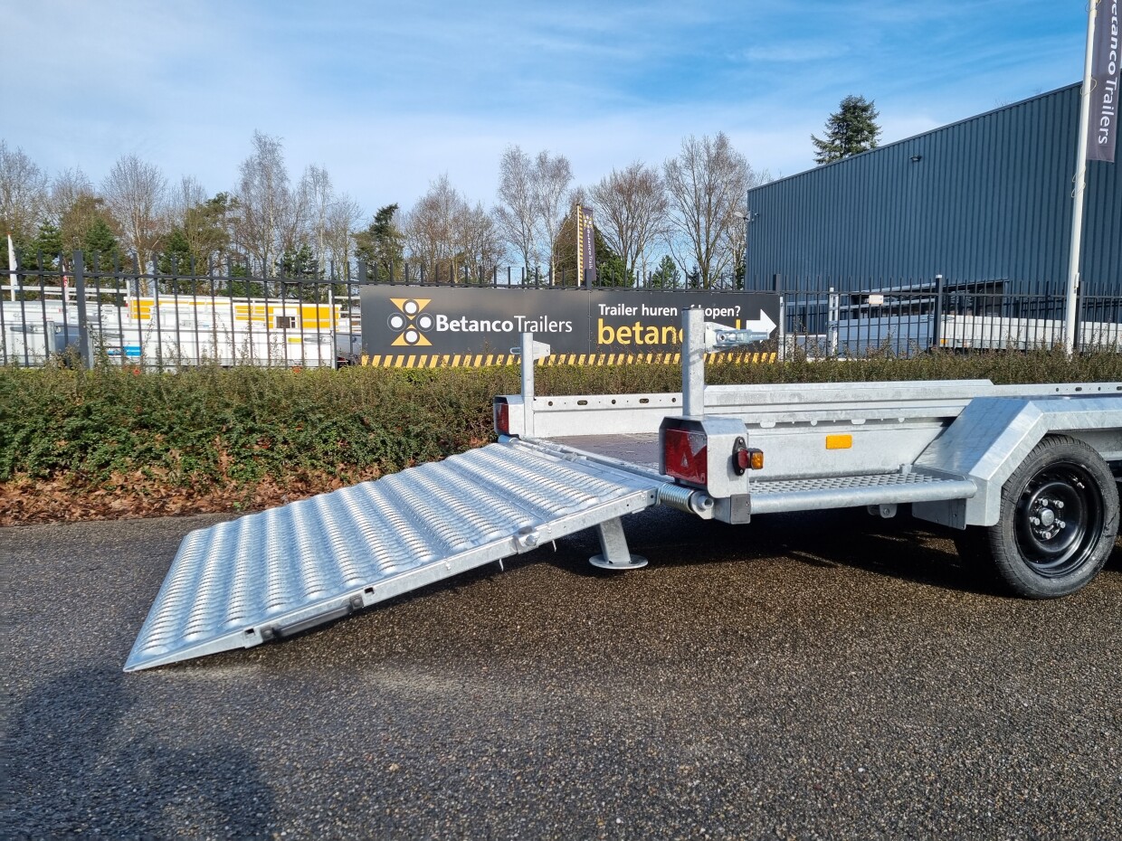 Hapert Indigo LF-3 met oprijklep 150 cm