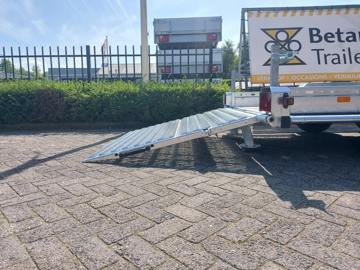 Hapert Indigo LF-2 met oprijklep 150 cm