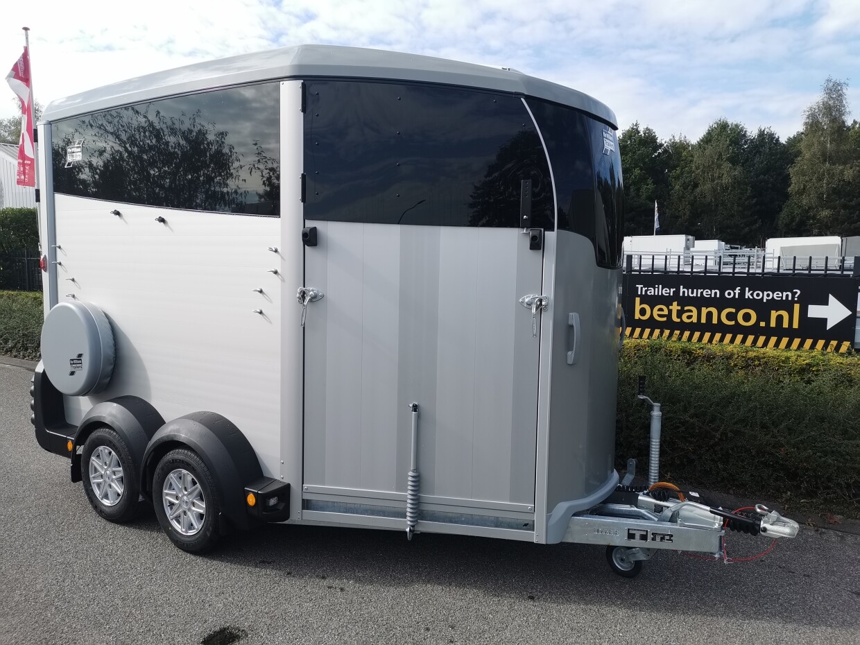 Ifor Williams HBX 511 Zilver - Voorlader