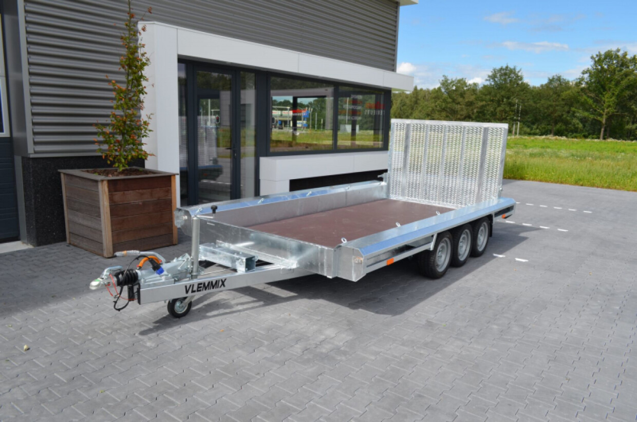 Vlemmix Machinetransporter Tridem (3x1500 kg) 400*180 