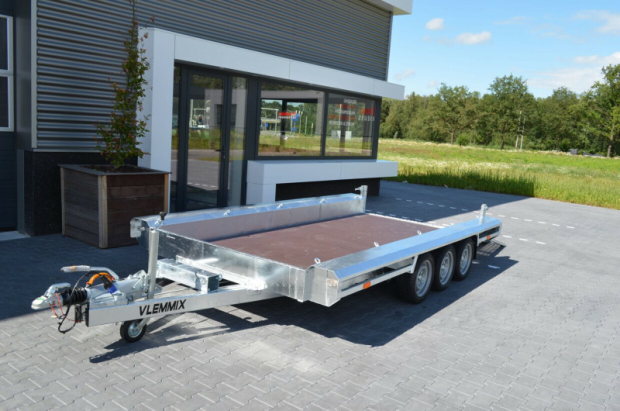 Vlemmix Machinetransporter Tridem (3x1500 kg) 400*180 