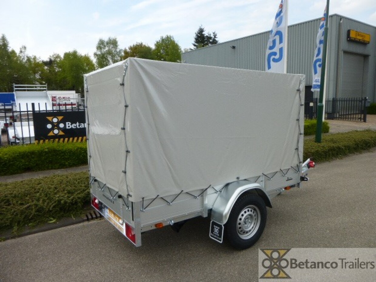 Anssems BSX 1350 met huif 