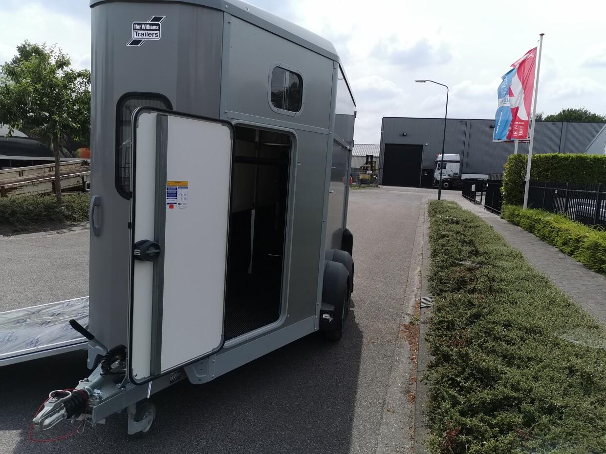 Ifor Williams HB 511 Zilver - Voorlader LET OP! GEHEEL COMPLEET VOLGENS OMSCHRIJVING.