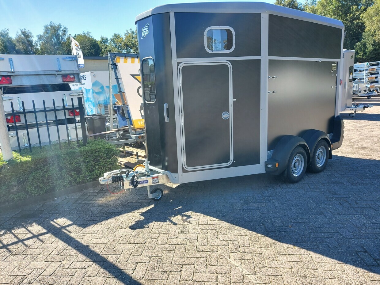 Ifor Williams HB 511 Zwart- Voorlader met klep LET OP! GEHEEL COMPLEET VOLGENS OMSCHRIJVING. 